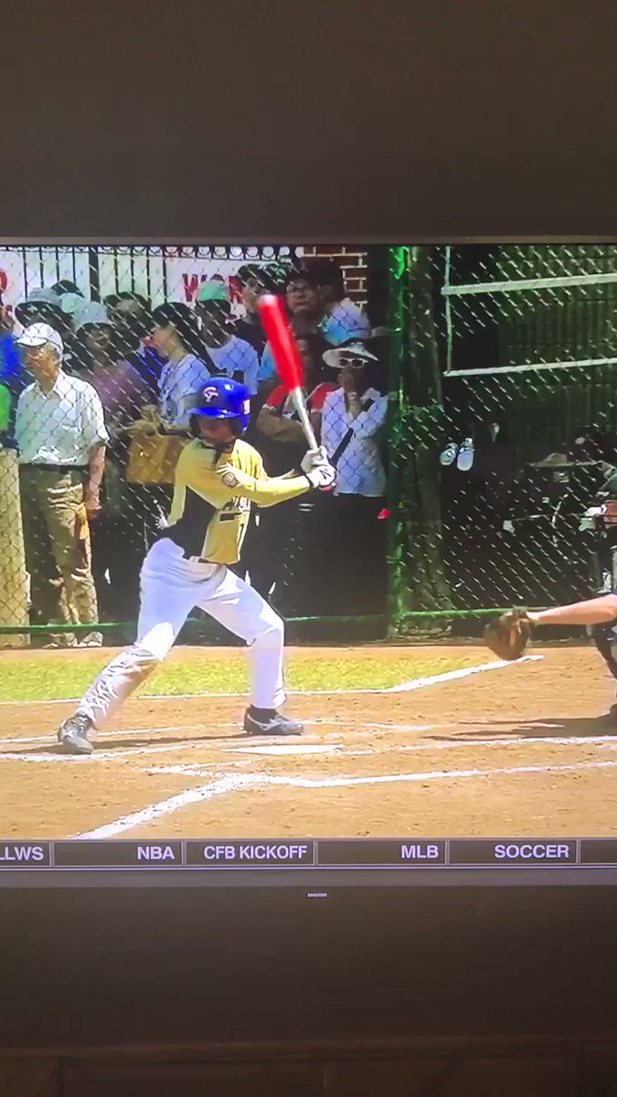 This center fielder's catch at the Junior League World Series is the play of the year