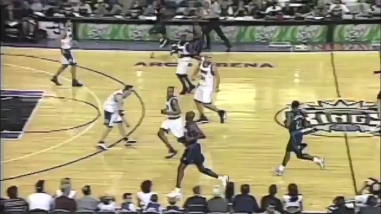 Happy birthday Peja Stojakovic! Shades of Ernie D. 

 