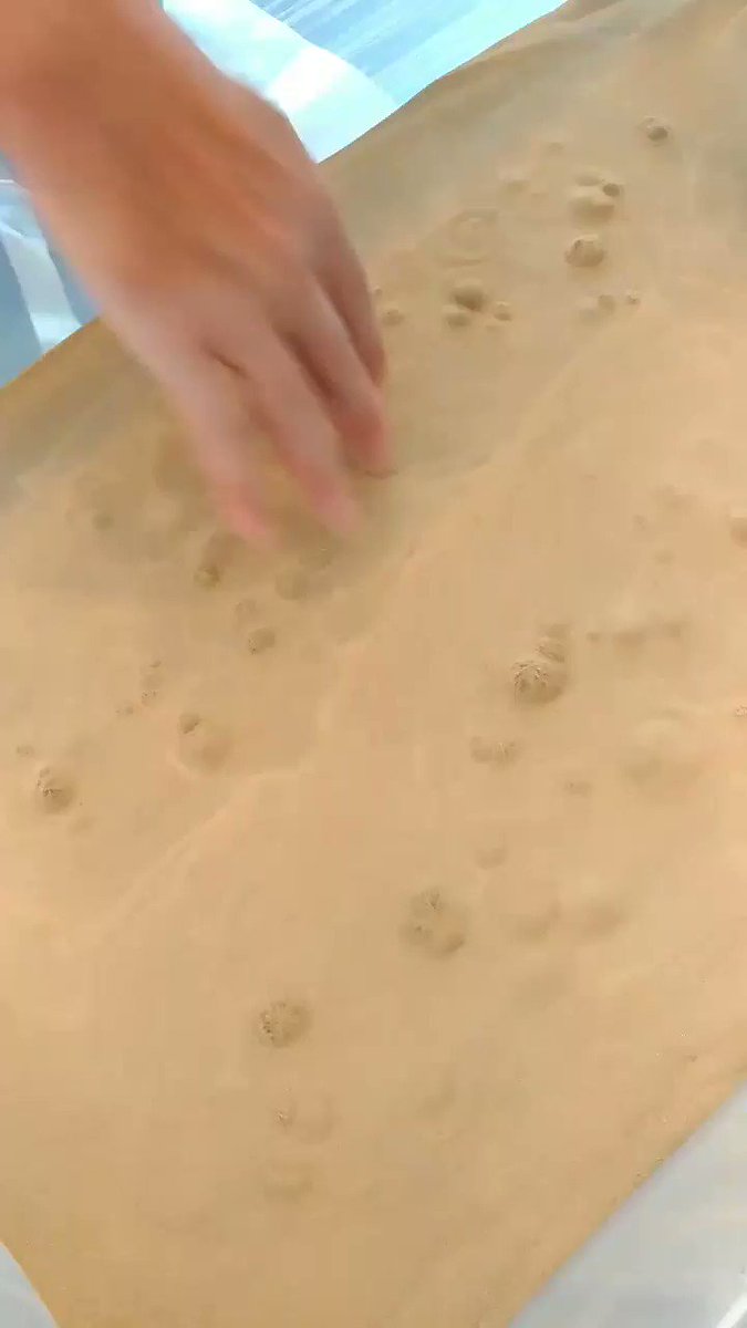 砂なのに、なぜか水みたいに見えちゃうww不思議な映像に頭がついていかないww