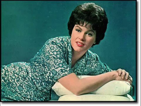 Happy Birthday to the late, GREAT Patsy Cline!     