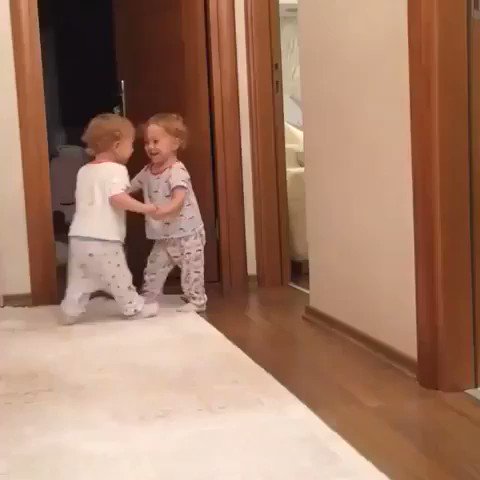 Mihri (@baemihri) on Twitter photo 2019-09-18 17:11:28 arkadaşımla çok içmişizdir ve beraber tuvalete gidiyoruz arkadaşımla çok içmişizdir ve beraber tuvalete gidiyoruz