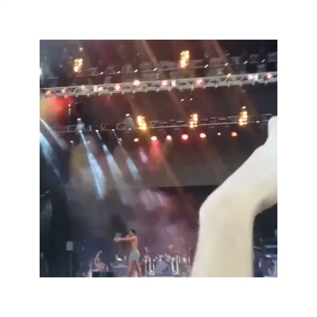 Happy birthday to donald glover. this was the concert that started it all for me. 