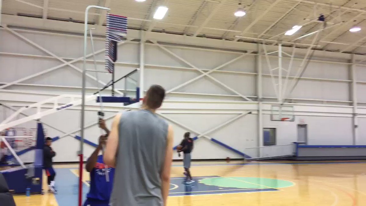 The Knicks Were Measuring Standing Reach Today Kristaps Porzingis Said He Checked In Around 9 Feet 4 5 Inches Ian Begley Scoopnest