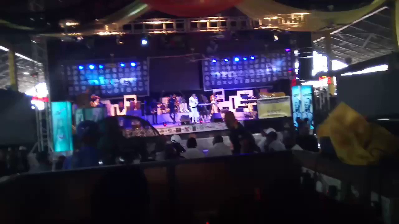 Humblesmith on the stage. 
Happy birthday Fela Kuti. special  Sunday Jump. 
