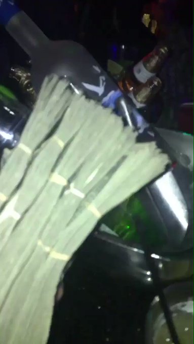 I buy my own tables bihhhh https://t.co/A5oGhDX1VM