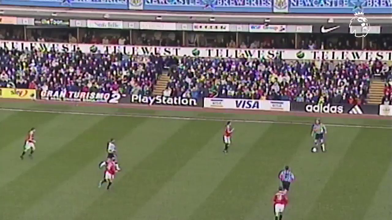 Happy Birthday to former striker, Duncan Ferguson 