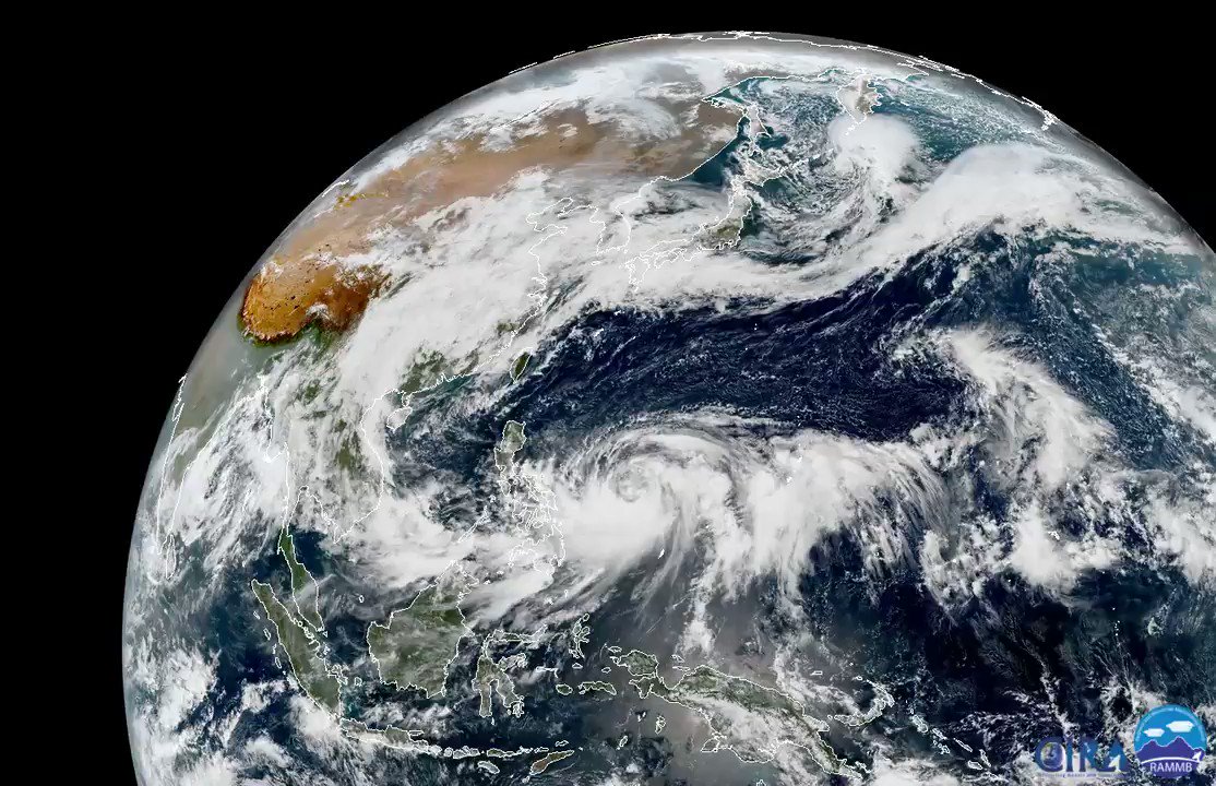 Himawari-8 captures sunset over the Pacific last night as #Typhoon #Lan gains strength. More imagery: https://goo.gl/5Fmufd