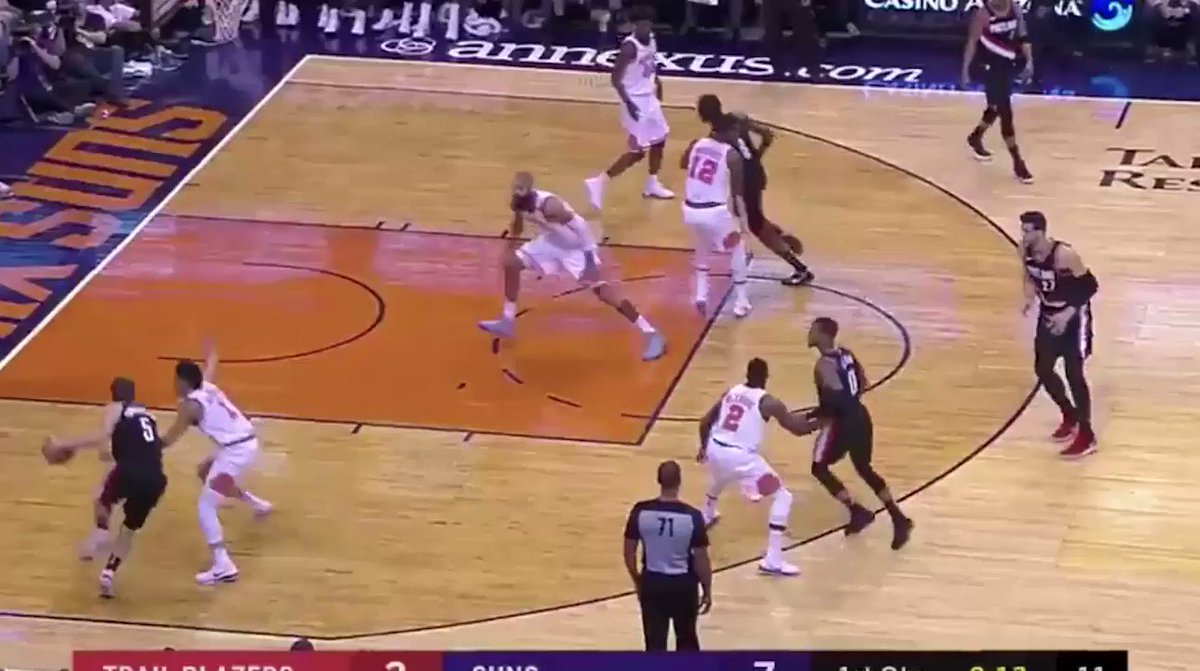 Absolutely amazing weird NBA moment find by @NBA_Reddit's u/Colvjs, every Suns player starts running at same EXACT time after turnover