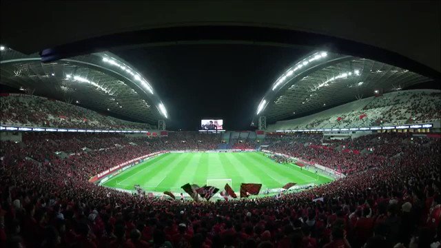 フッキに水を渡す浦和レッズスタッフ コールリーダーの煽りからのpride Of Urawaカッコいい Aclvs上海上港戦 浦議 浦和レッズ について議論するページ