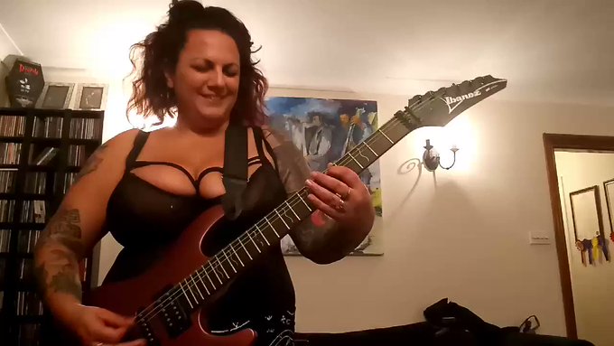 Sorry, im a bit pissed and I think you should all hear me play #ramnstein #ichwill #girlsthatrock https://t<a href="/tag/girlsthatrock"class="tags"><span>#girlsthatrock</span></a><a href="/tag/ramnstein"class="tags"><span>#ramnstein</span></a><a href="/tag/ichwill"class="tags"><span>#ichwill</span></a>