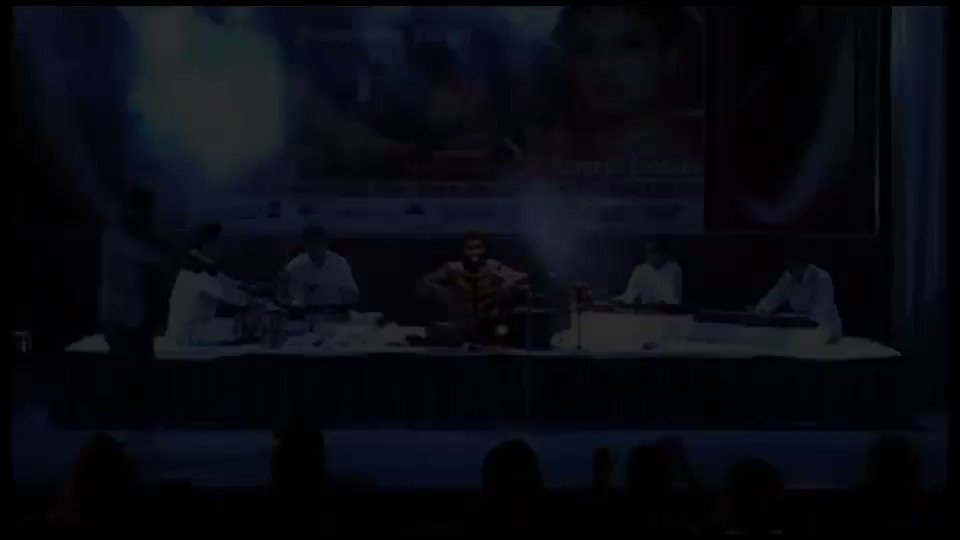 Gorgeous Raveena Tandon Enjoying Dumadum Mast Kalander Live in Kuwait . Belated Happy Birthday 