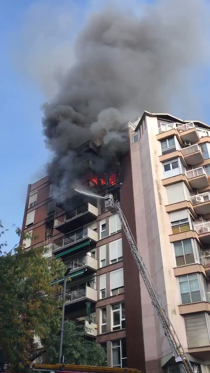 FxIzBASEVXW4cocU.jpg