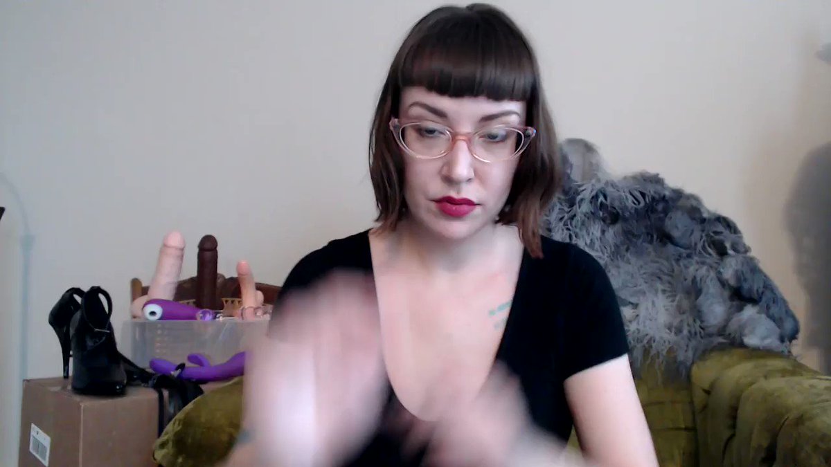 Model - The Wasp  curvy