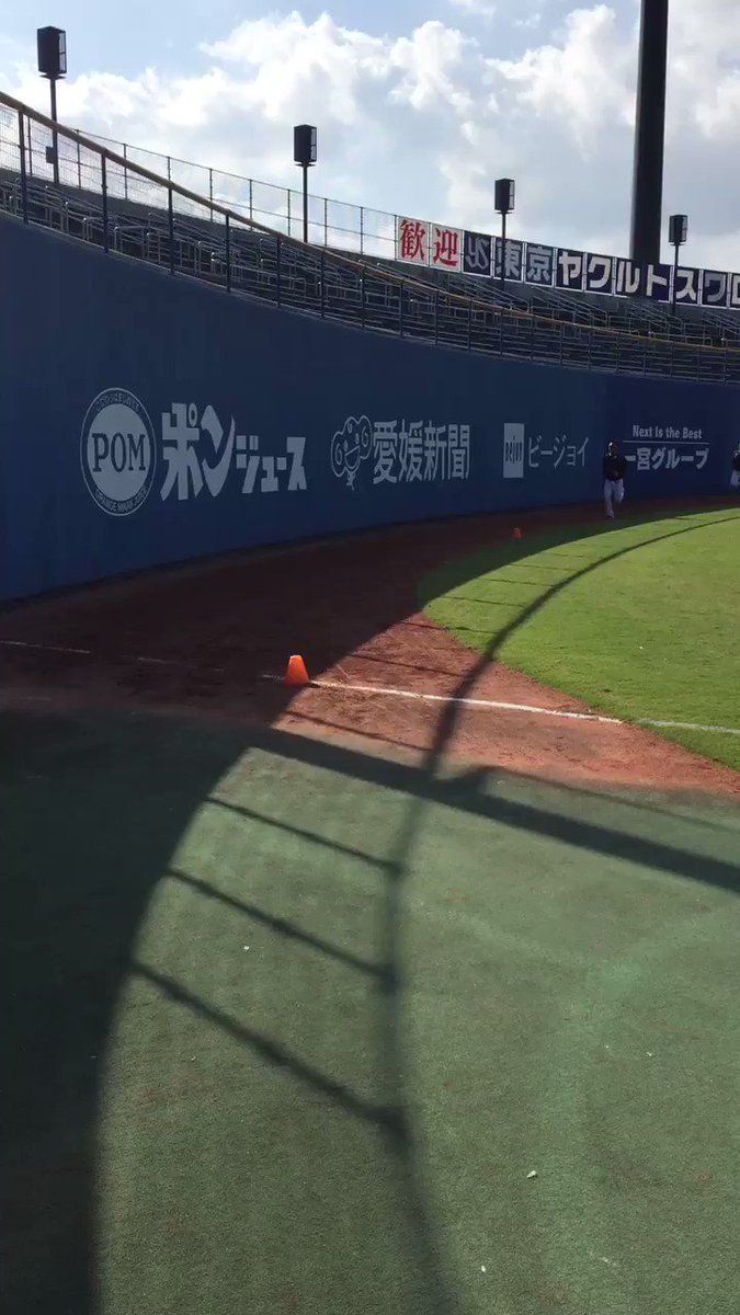 本日はpp ポール間走 が行われています 10本2セット 30秒で走り 45秒のレストです サンスポ スワローズ Scoopnest