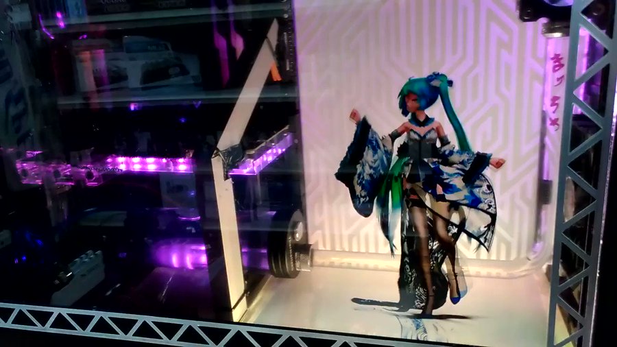 言い値で買おう 初音ミクが 中で踊る 自作pcを取材したら 匠の技がスゴかった件 Panora