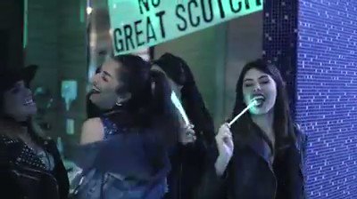 Una banda de rock, un hotel, amigos y toda la actitud #NoRulesMolotov. Checa el resultado: https://t.co/OYX3wW7TzF