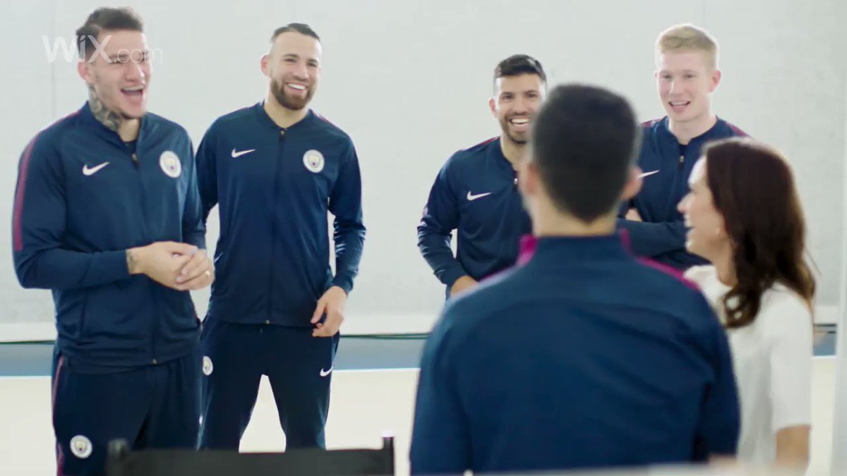 Os jogadores do @ManCityPT têm talentos secretos e uma usuária Wix conseguiu revelá-los pela primeira vez! (dica:💄🎨💅)
Spoiler: no final tem uma surpresa 😜 #ManCity" https://t.co/e0esj30o4b