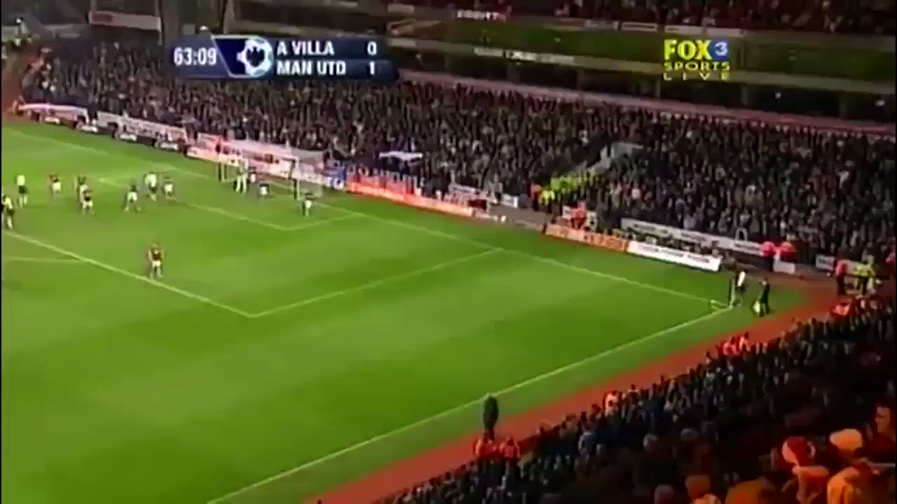 Happy Birthday Paul Scholes

Easily one of the best ever players to grace the Premier League  