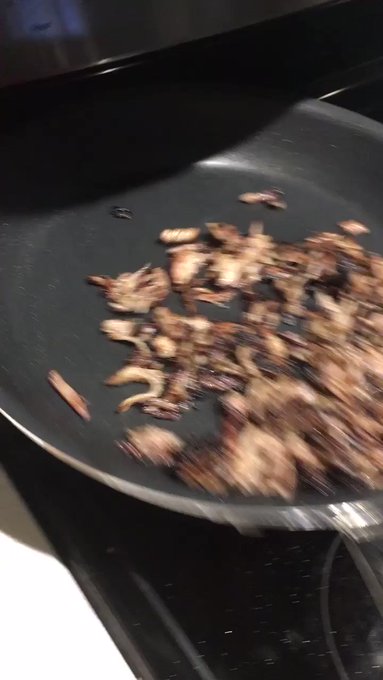 Update: way too much cumin, tried to cover it up with Coca Cola, ended up too crispy ¯\_(ツ)_/¯ https://t