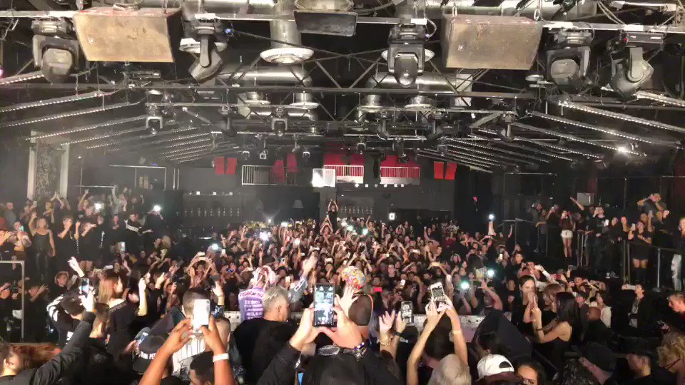 Mother fucken #nervonation where are you? @nervomusic @nervo_colombia @nervomex @NervoJapan https://t.co/GwKcCS6E7w