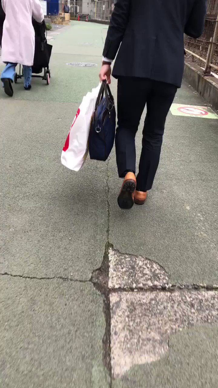 イケメンスーツリーマンの後ろ姿 スーツ リーマン T Co Wesrrntkzn Twitter イケメンスーツリーマンの後ろ姿 スーツ リーマン T Co Wesrrntkzn Twitter