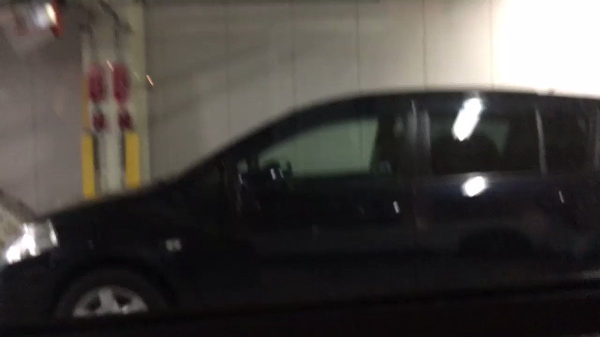 Ryohi - 隣の車wwwwカーセックスしてるんだけどwwwwwwwしんどいんごwwwwwwwwwww