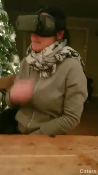 GAMINGbible (@gamingbible) on Twitter photo 05/12/2017 16:42:14 'My mum had a go on the VR and was so scared she grabbed the wrong end of the dog.' 😂🐶 'My mum had a go on the VR and was so scared she grabbed the wrong end of the dog.' 😂🐶