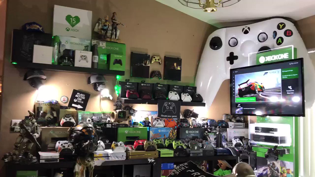 Diagnostiseren lied rundvlees Xbox Addict on Twitter: "My @Xbox collection and game room. @XboxP3  https://t.co/uUkhAmcrRe" / Twitter