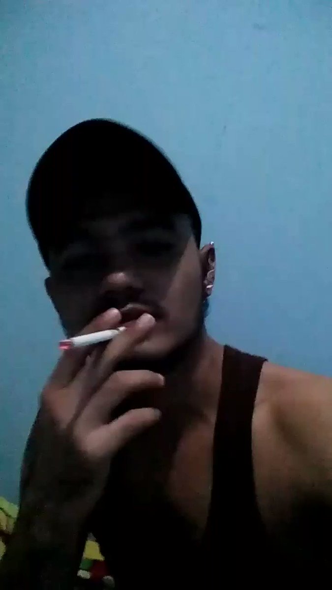 Yalangoch va boyalgan qizlar