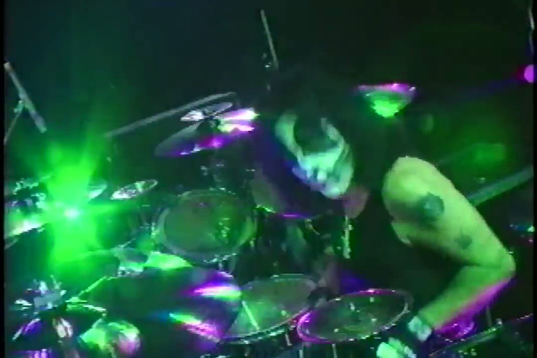 Hoje é aniversário de Peter Criss!   O batera do Kiss completa 72 anos, happy birthday man!!  