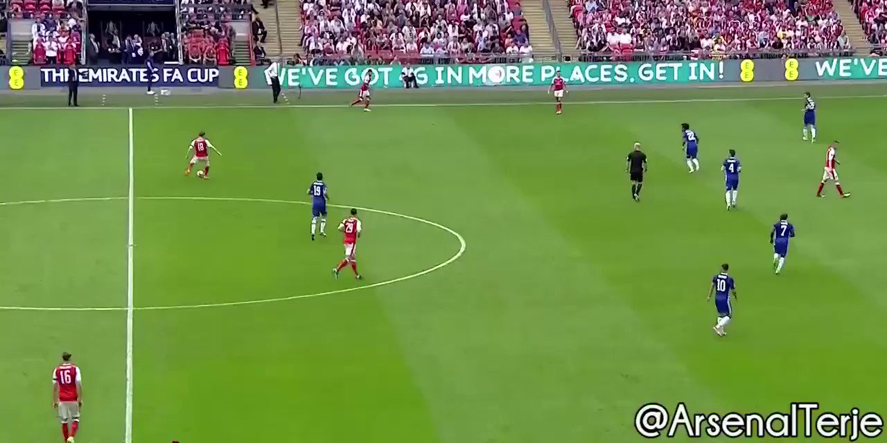 Happy birthday Aaron Ramsey !  