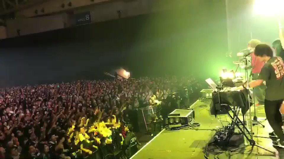 お正月スペシャルてことで、COUNTDOWN JAPANの映像をもうひとつお届けしようか。午前5時を迎えようというのに、体力も眠気も限界であっただろうに、あまりに熱すぎる声だったからな!あ、ウチらステージの話じゃない、君らフロアの話な!