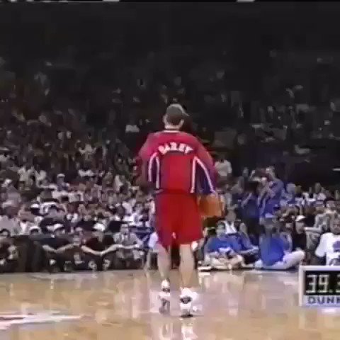 (1996) Happy birthday to Brent Barry! Never forget his free throw line dunk 