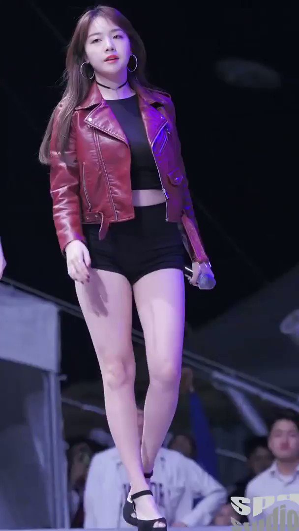 This is what happens when you touch Yura's butt
