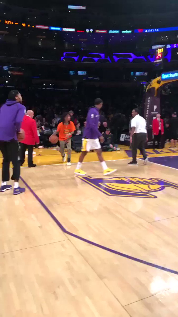 Got that Assist from @CaldwellPope during Warmups yesterday at the Lakers Game I drained that bit πππͺπ½π₯π₯