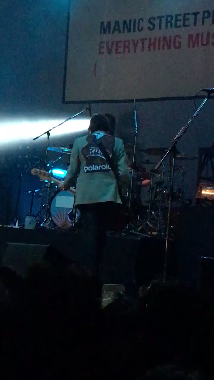 Happy Birthday,Nicky Wire!  Come to Osaka,this year again!<Plzzz  We love U x 