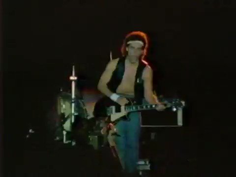 Happy birthday to Steve Perry!

JFK Stadium, Philadelphia 1983 