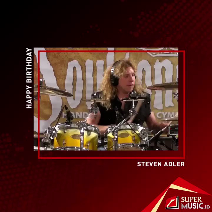  1965: Happy Birthday Steven Adler. Mantan penabuh drum berusia 53 tahun hari ini 
