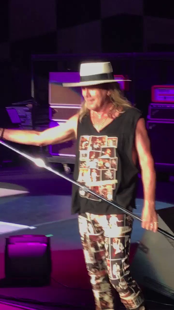Happy birthday to you ,Robin!
Hope you have an amazing year ahead!  Zander 