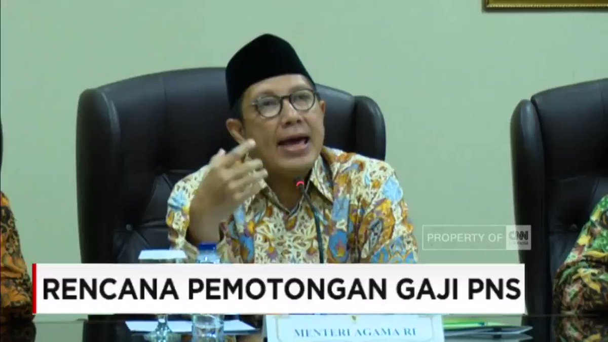 Soal Pemotongan Gaji PNS Untuk Zakat Mahfud MD Zakat Maal Itu