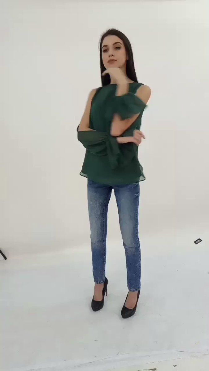 Statement worth making!! Emerald Green Cutout Top. Shop now at http://www.sexyandbroke.com
#StatementSleeves #FormalTop #CutOut #FashionSleeves #SexyandBroke #OnlineShopping #OOTD #FollowUs #ShopOnline #TrendingNow #OfficeWear #CasualWear
