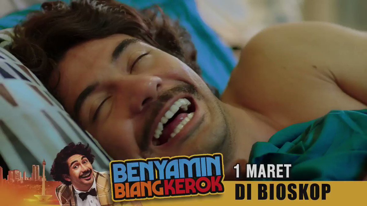 Rindu dengan lawakan khas Benyamin? Jangan lewatkan tayangan perdananya di layar lebar, mulai 1 Maret 2018 di bioskop-bioskop kesayangan Anda! #BenyaminBiangKerok https://t.co/VksXCcrqif