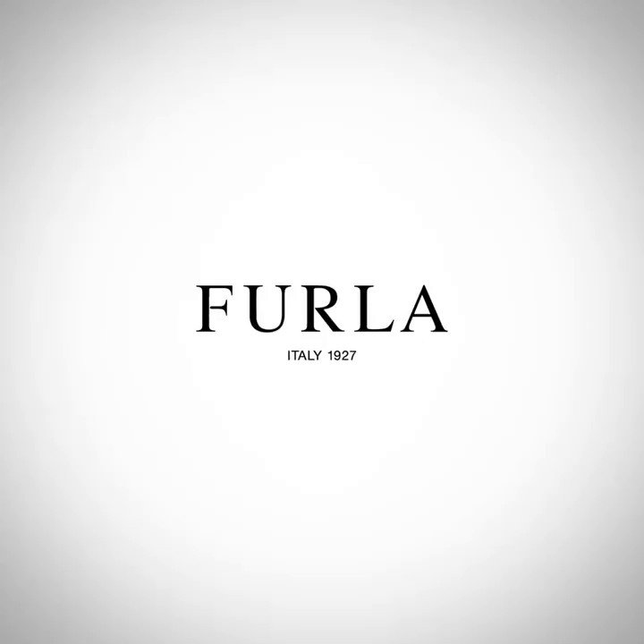 Furla Japan ヴェネチアの宮殿の壁紙に着想を得たエレガントなマテリアルの中に 可愛いアニマルがひそむバッグは3月上旬展開予定 新作バッグコレクション T Co Ojf5jfvynt T Co 4olnl3gnoj Twitter