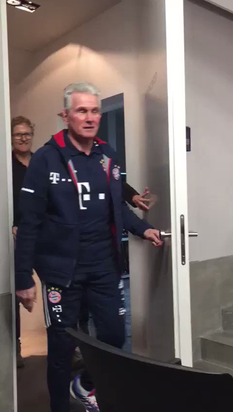 Der Pressetalk vor #FCBBSC jetzt LIVE mit Jupp #Heynckes: ➡ youtube.com/fcbayern  &  Facebook.com/fcbayern. https://t.co/Yut448pWT3