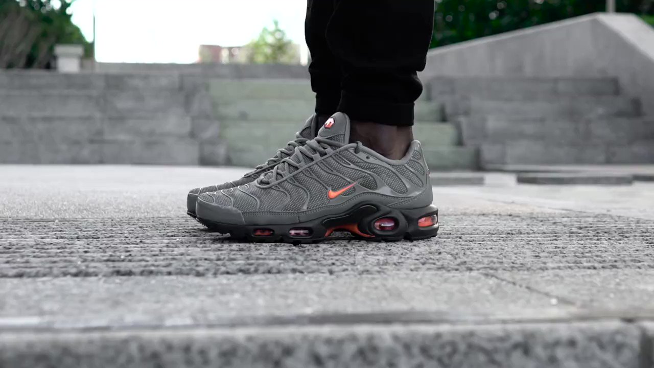 Nike air top max plus stucco