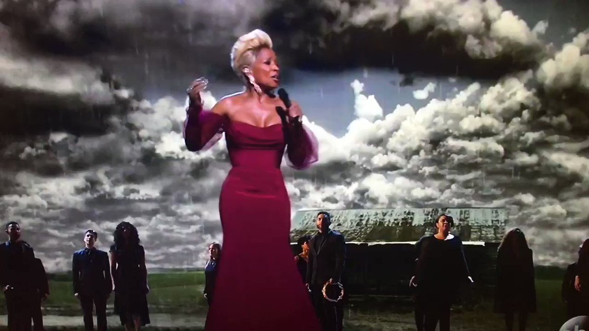WEAR ABC 3 on Twitter: "Mary J. Blige at @TheAcademy ...