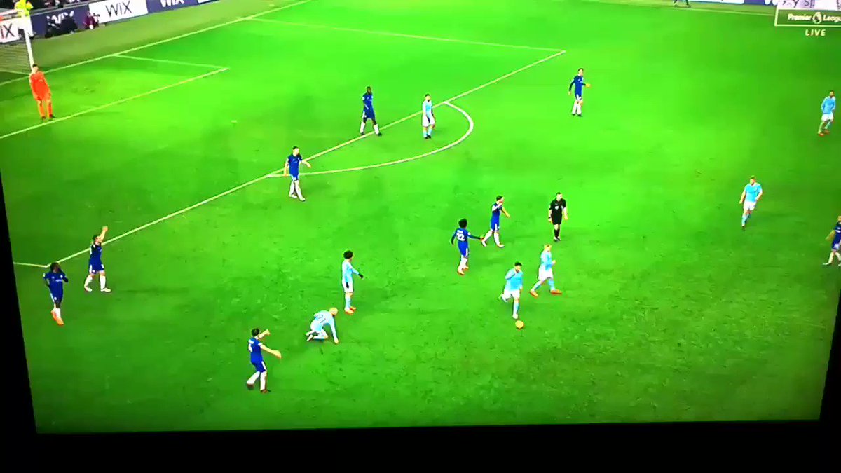 Antoniooooo, Antonioooooo, Antonioooooo, Antonio, Antonio, Antoniooooooooooooooo