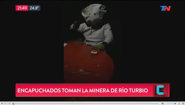 Juan Amorín (@juan_amorin) on Twitter photo 2018-03-09 21:17:54 Ayer en TN aseguraron que habían tomado la mina de Río Turbio. En realidad, el video fue grabado en un taller mecánico por el Zorro Martínez, empleado del titular de la seguridad de YCRT, Cristín Rodríguez. Siguen los papelones del periodismo local 🤦🏻♂️ Ayer en TN aseguraron que habían tomado la mina de Río Turbio. En realidad, el video fue grabado en un taller mecánico por el Zorro Martínez, empleado del titular de la seguridad de YCRT, Cristín Rodríguez. Siguen los papelones del periodismo local 🤦🏻♂️