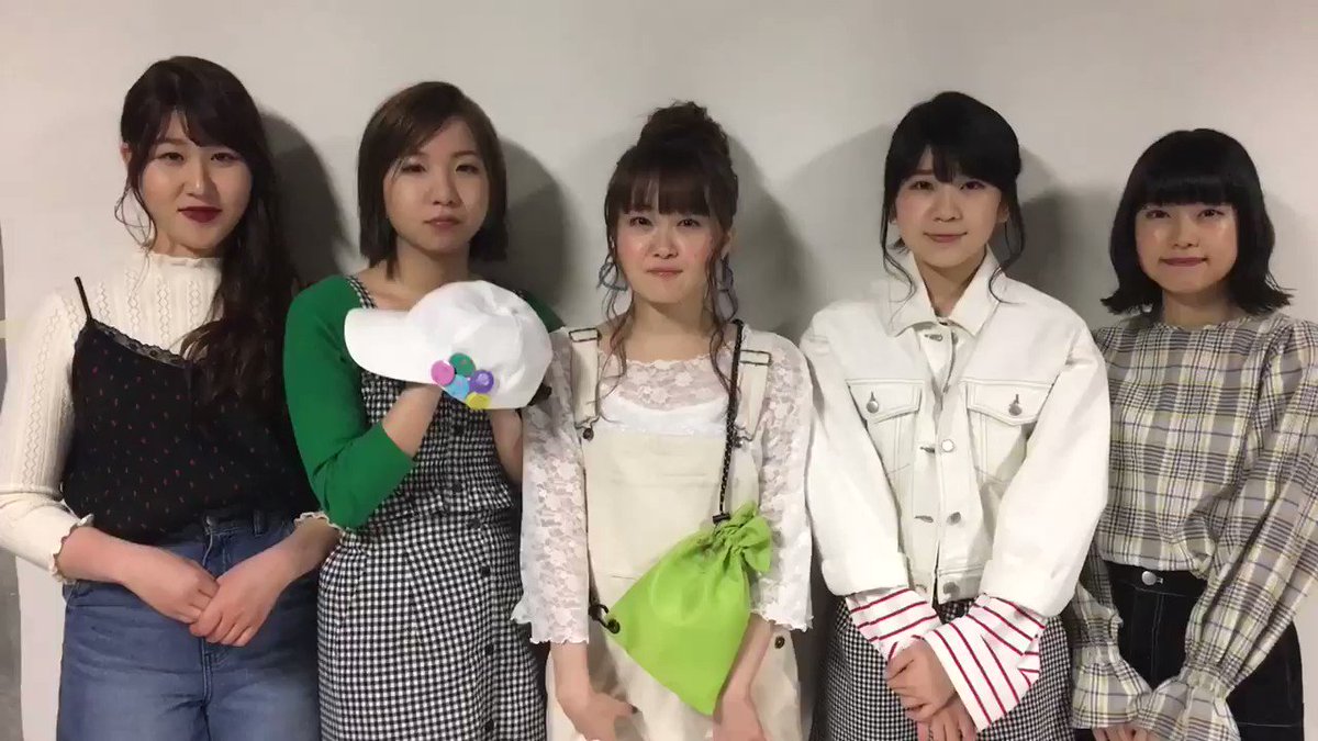 Lowrys Farm Little Glee Monster Lowrys Farmとリトグリのコラボアイテムが3 16 金 から限定店舗にて販売開始 アイテムはcapとサコシュ Capにはメンバーが描いたイラストの缶バッチ サコシ Lowrys Farm Scoopnest Lowrys Farm Little Glee Monster Lowrys Farmとリトグリのコラボアイテムが3 16 金 から限定店舗にて販売開始 アイテムはcapとサコシュ Capにはメンバーが描いたイラストの缶バッチ サコシ Lowrys Farm Scoopnest