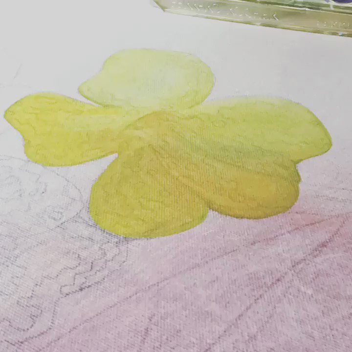 Working on my next art exhibition in Open Ealing Arts @Openealing
Flower details 😃
Do you like it? #art #london #Ealing #westealing #openealing #openealingarts #flower #flowers #working #artistic #artist #exhibitions #Exhibition #artexhibition #prints